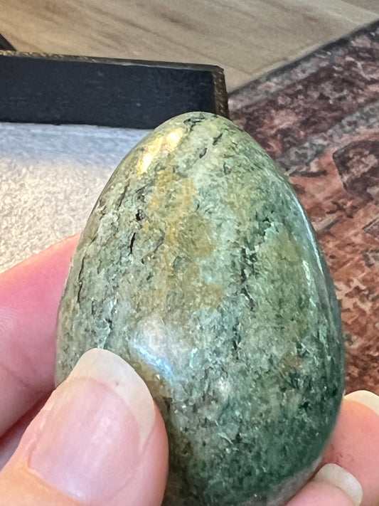 Fuchsite egg