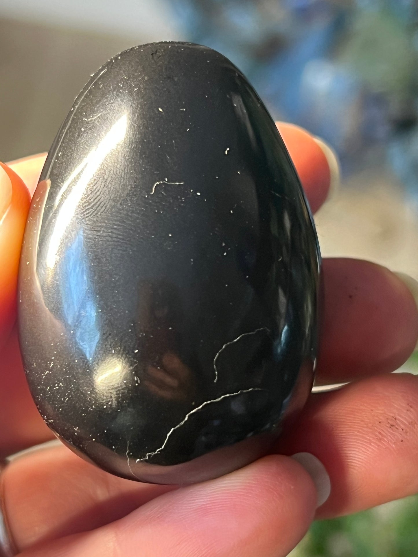 Obsidian egg