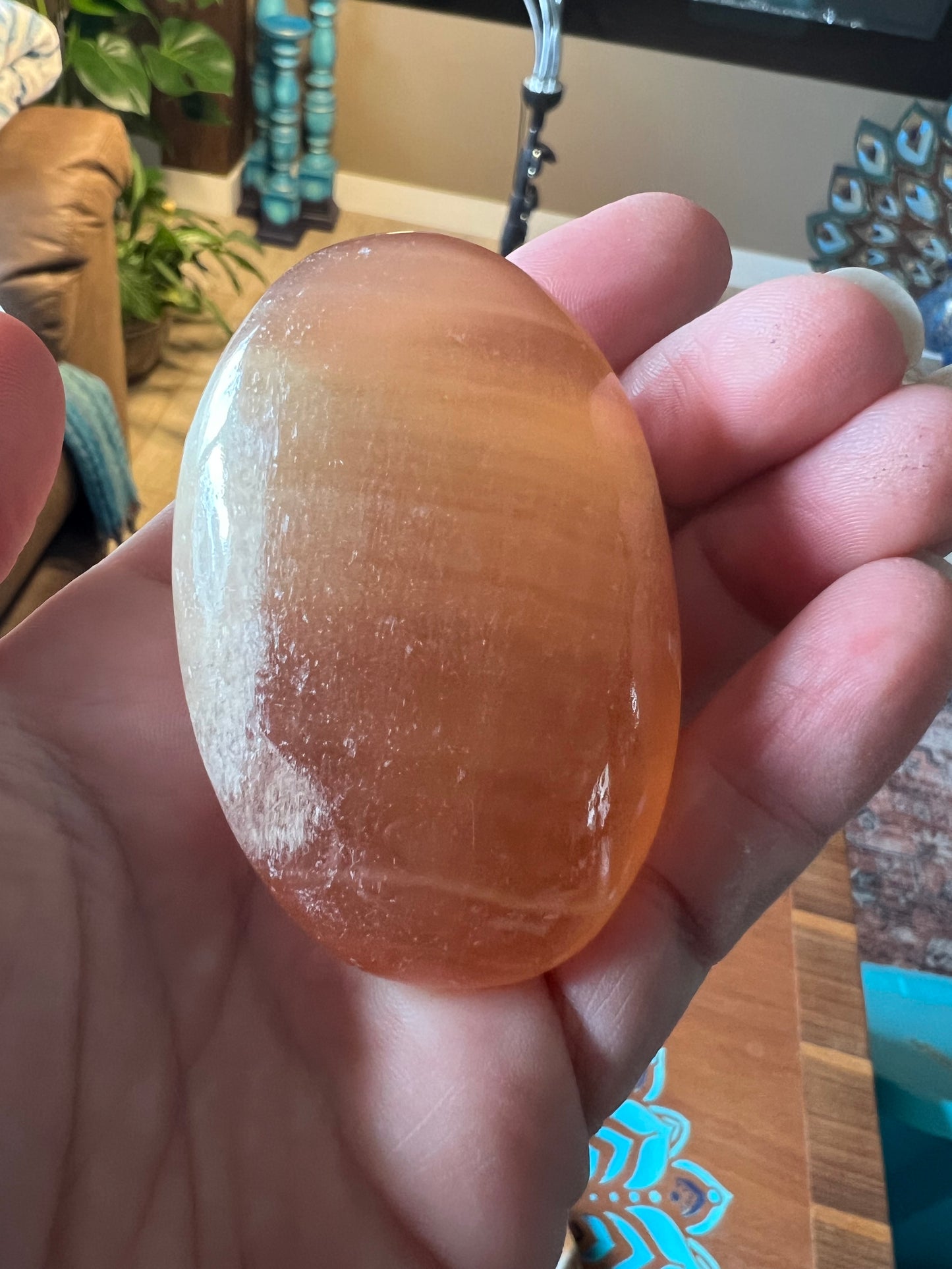 Honey calcite