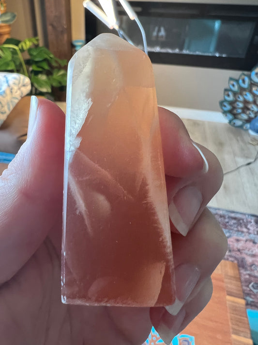 Honey calcite