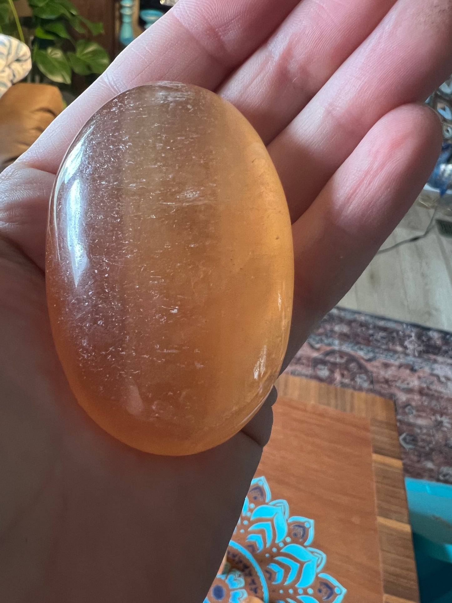 Honey calcite