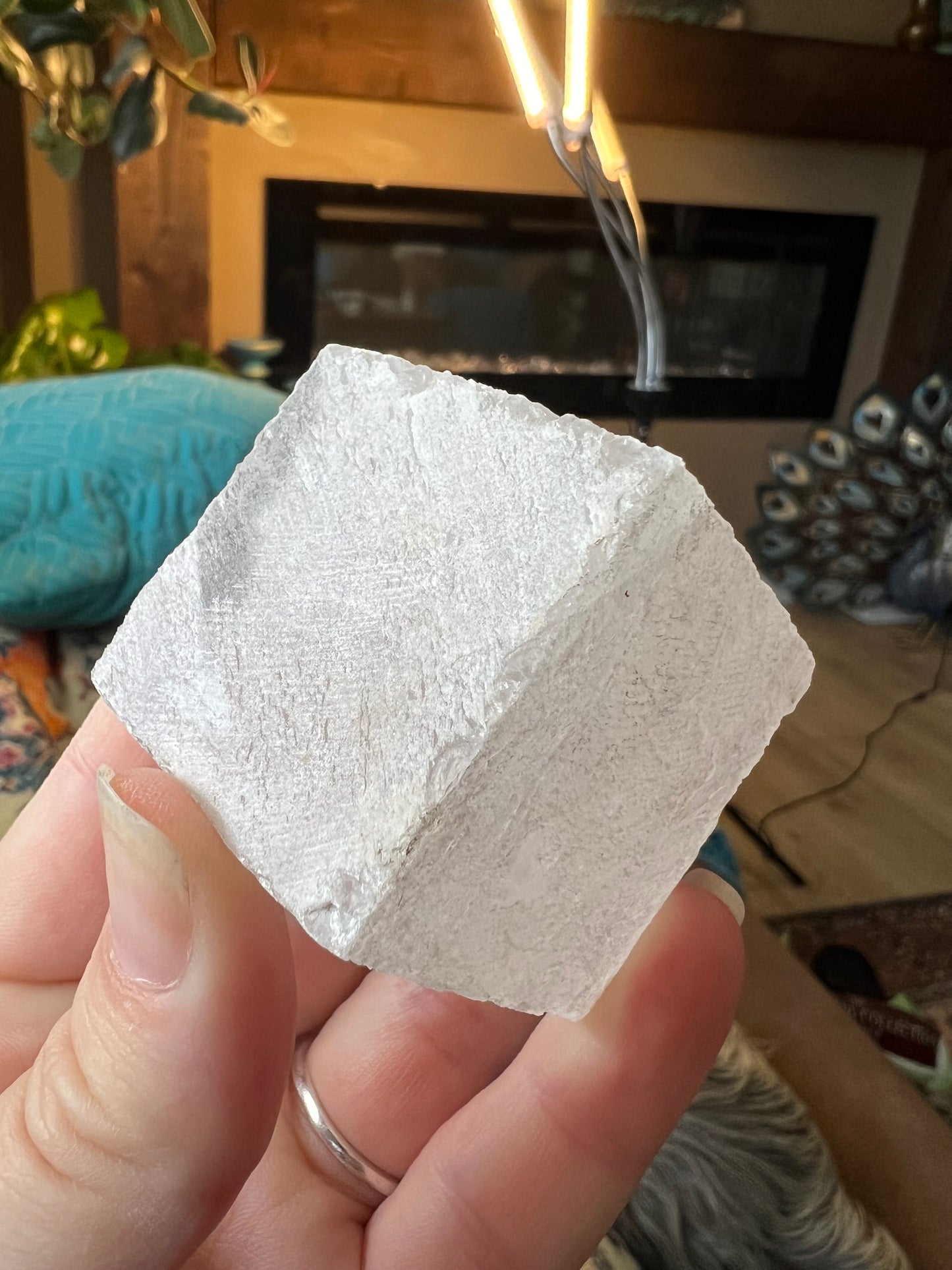 Quartz cubes unpolished